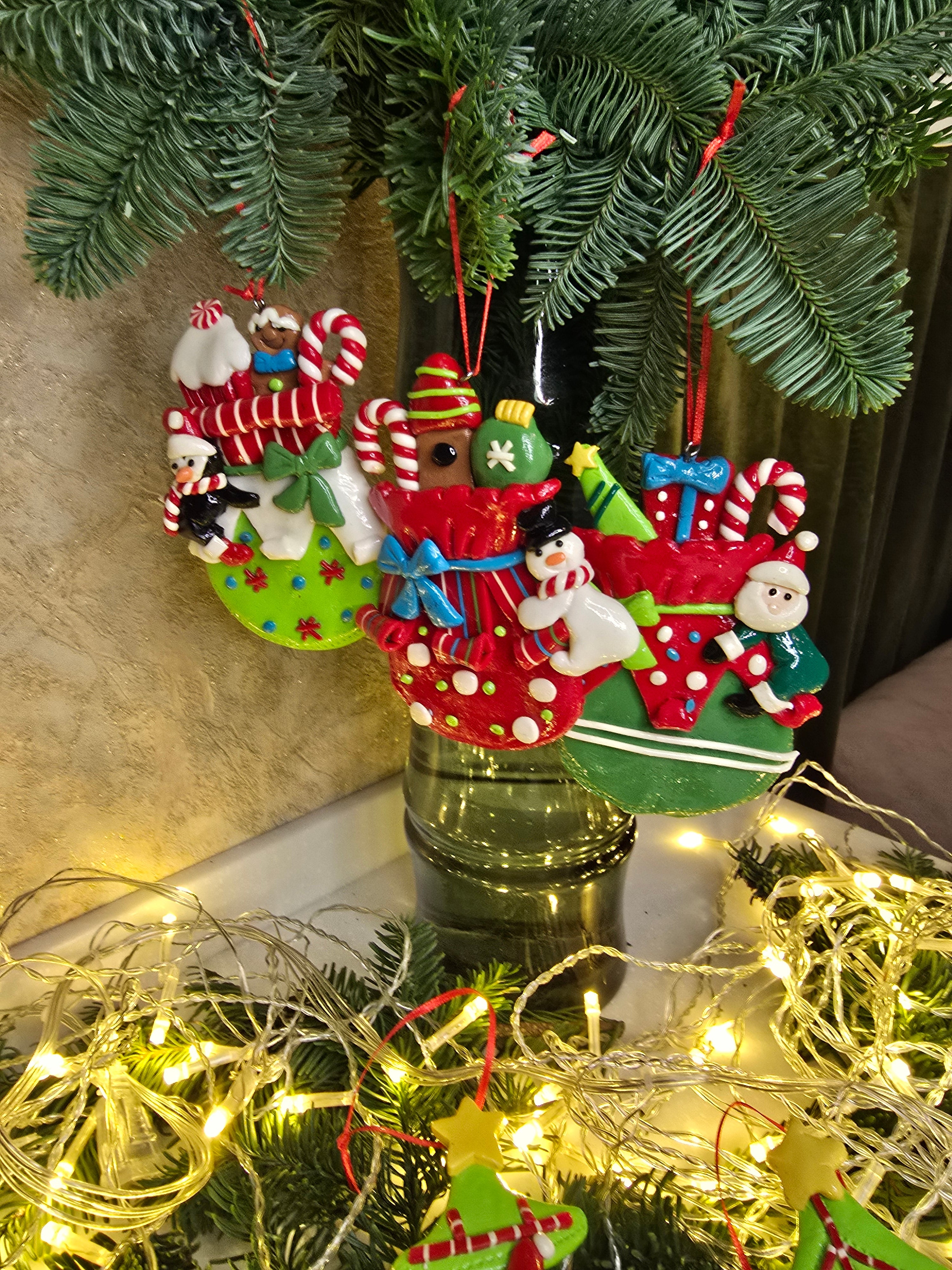 Glossy Gingerbread Gift Bag with Snowman Christmas Festive Decoration by Wizardi F07-N2-11-AA440A