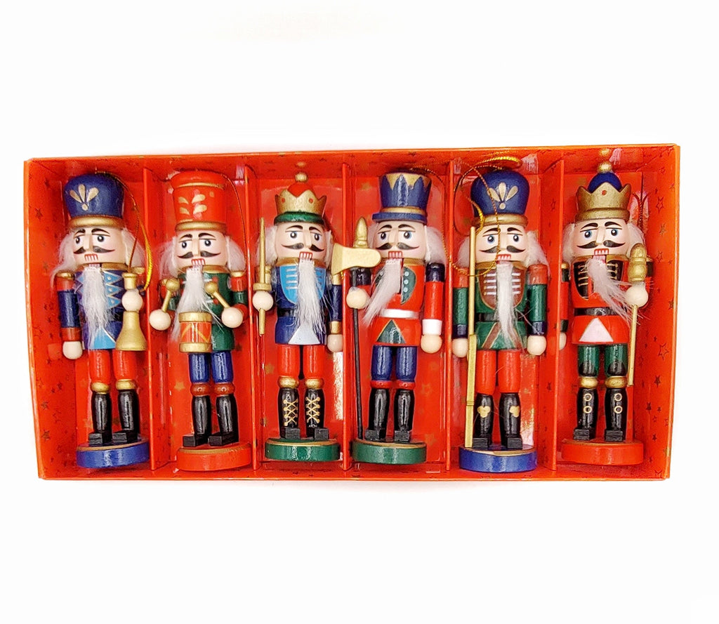 Classic Wooden Nutcracker Decoration by Wizardi F07M14-6-N01617