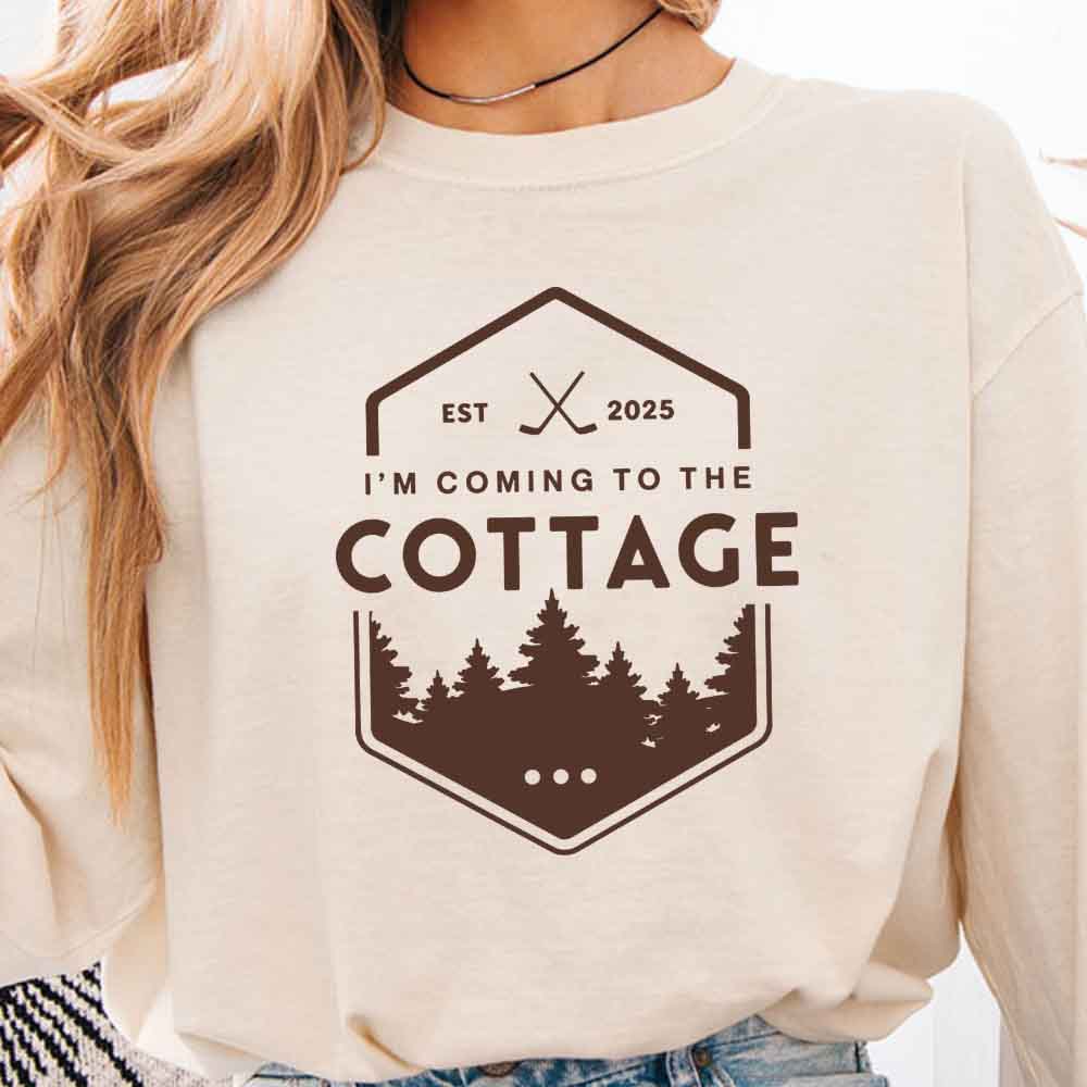 I'm Coming to the Cottage Comfort Colors Long Sleeve – Hockey Romance BookTok Shirt